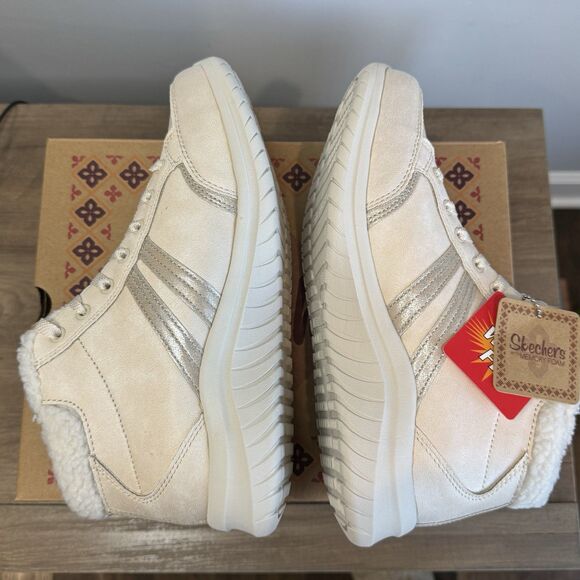 Skechers Boots Size 8 Beige Wide Fit Women’s Everyday Crush Faux Fur Lace-up - Picture 7 of 9